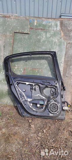 Дверь задняя левая peugeot 407 седан черная