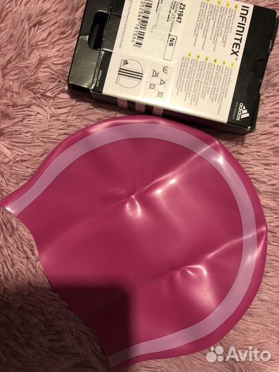 Новая шапочка для плавания adidas на 7-8 лет