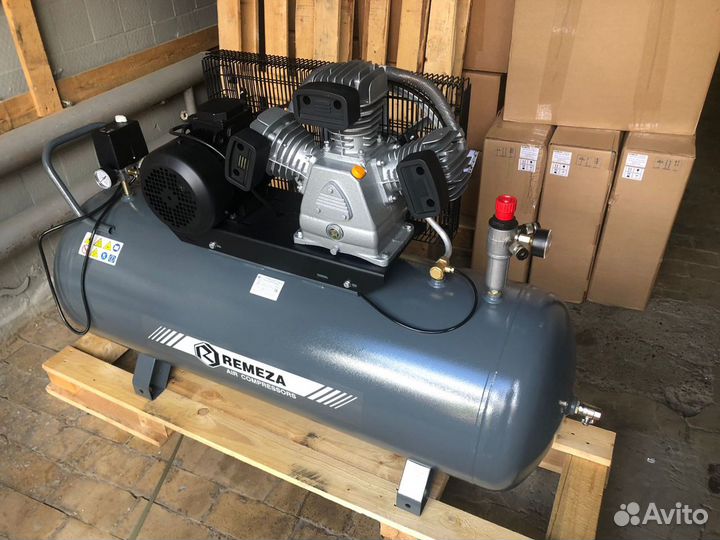 Воздушный компрессор поршневой Remeza