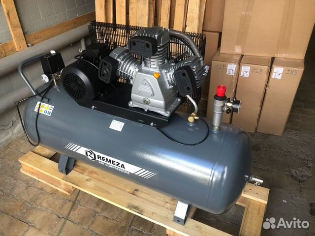 Воздушный компрессор поршневой Remeza