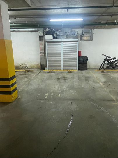 Машиноместо, 18 м²