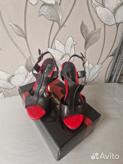 Женские босоножки 37 р