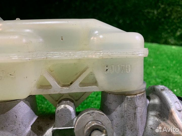 Главный тормозной цилиндр Toyota Wish ZNE14 1ZZ-FE