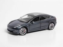 Модель Tesla Model 3. Масштаб 1:18