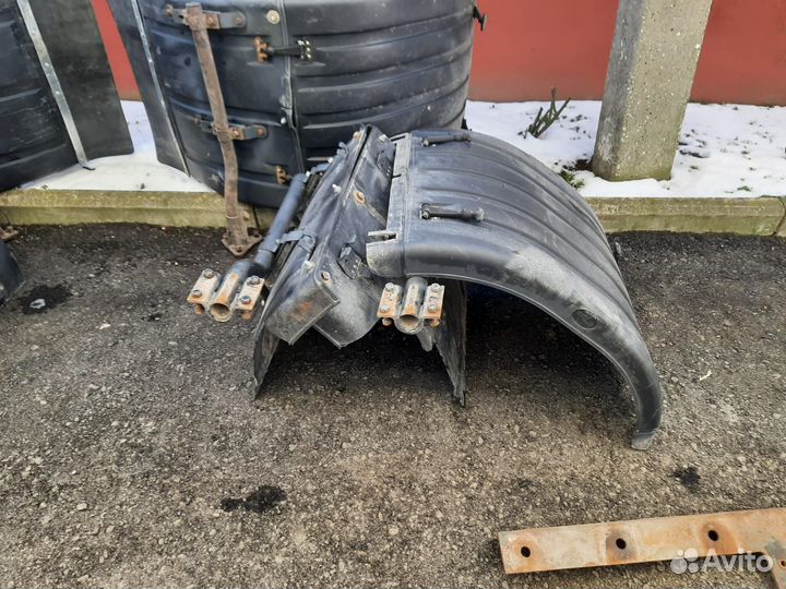 Крылья на тягач