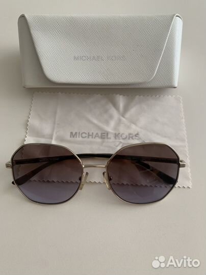 Солнцезащитные очки michael kors