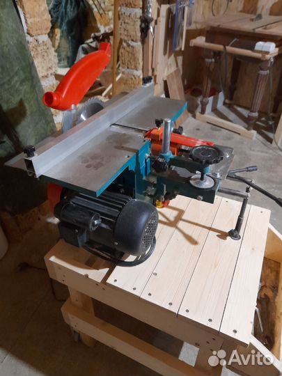 Деревообрабатывающий станок