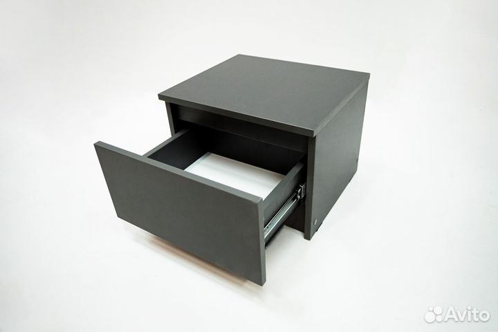 Тумба прикроватная