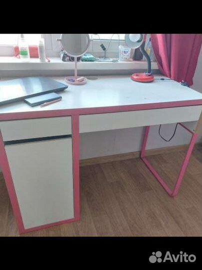 Детский письменный стол