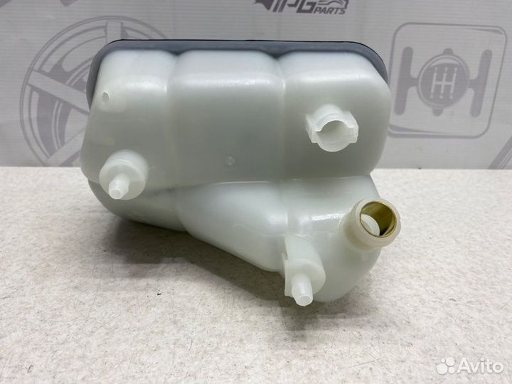 Бачок расширительный Мерседес CLS c w 219 E W211