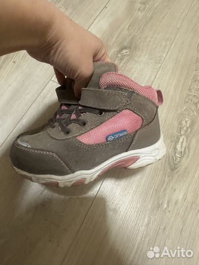 Демисезонная обувь размер 27