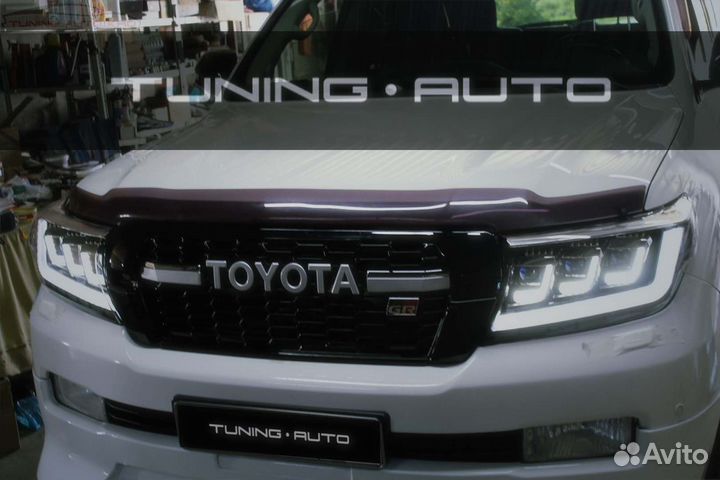 Решетка радиатора Toyota Land Cruiser 200 GR V3969