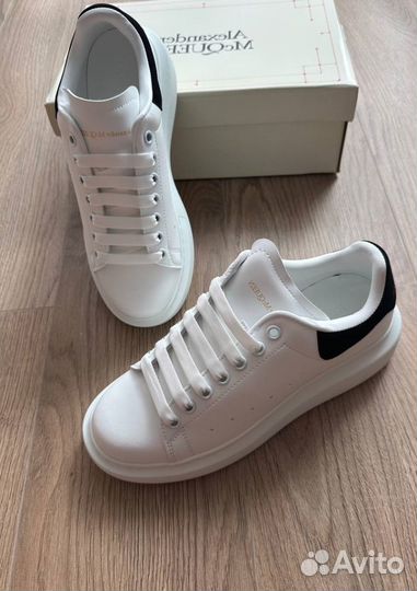 Кеды Alexander Mcqueen белые