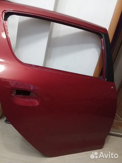 Дверь renault sandero 2