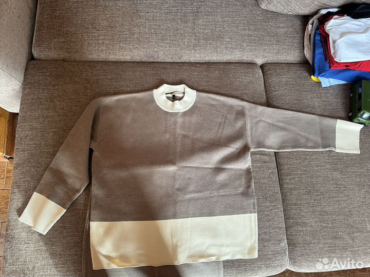 Костюм женский с юбкой 46 новый