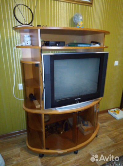 Тумба под тв