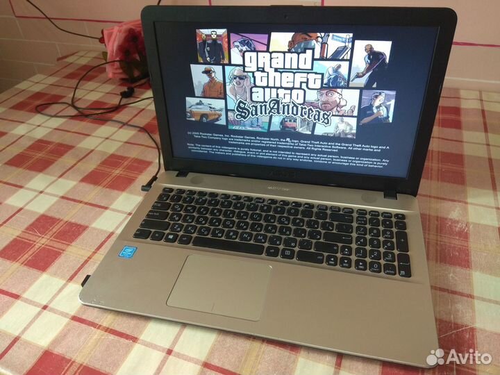 Тонкий 4-х ядерный asus ssd 240gb для работы и