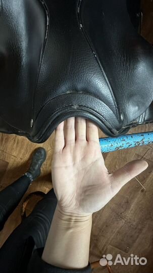 Выездковое седло