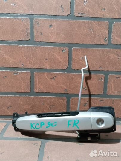 Ручка двери внешняя toyota vitz KSP90 1krfe FR/RH