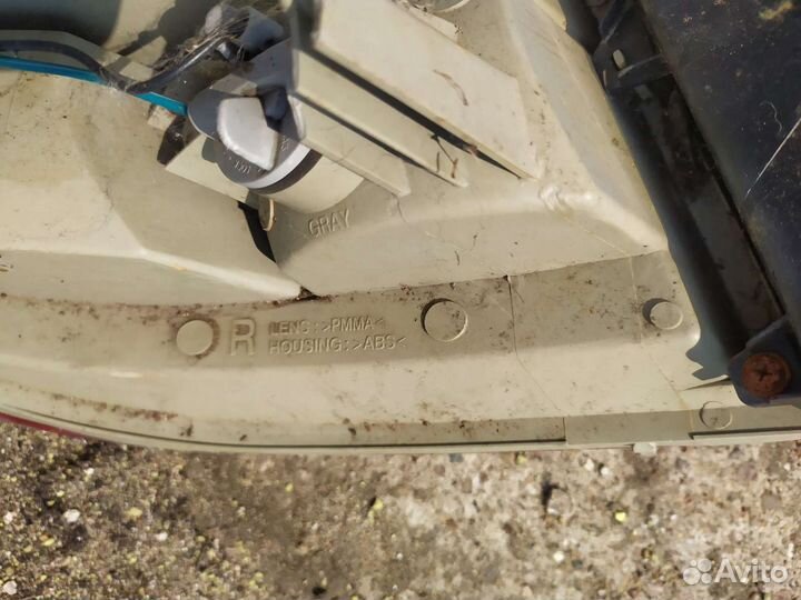 Фонарь задний правый