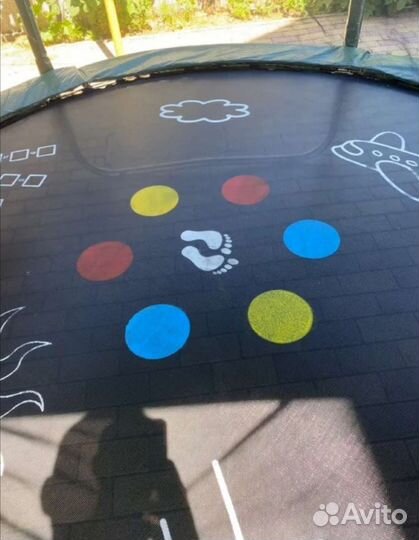 Батут с крышей и игровым полотном