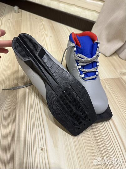 Ботинки для беговых лыж