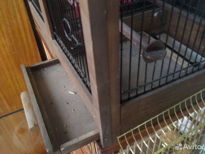 Клетки для птиц разные