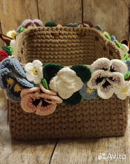 Корзина вязаная из трикотажной пряжи