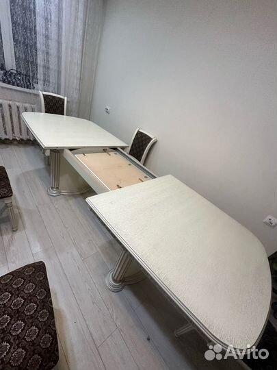 Стол для гостинной бу