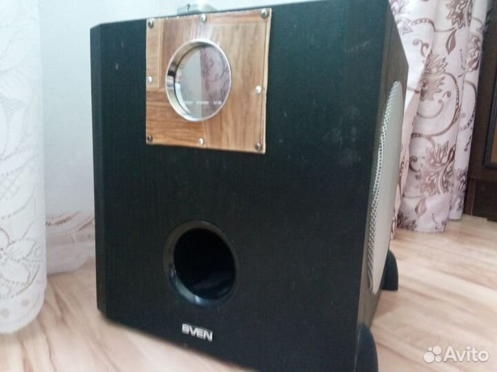 Музыкальный центр Sven