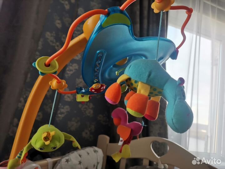 Мобиль на кроватку tiny love