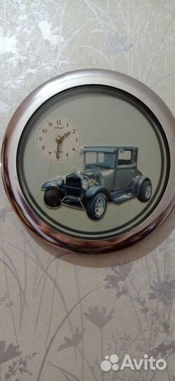 Часы электронные настенные