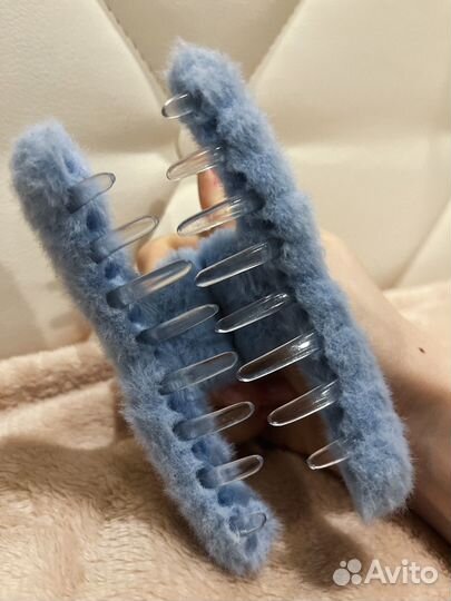 Пушистый крабик для волос Pinterest