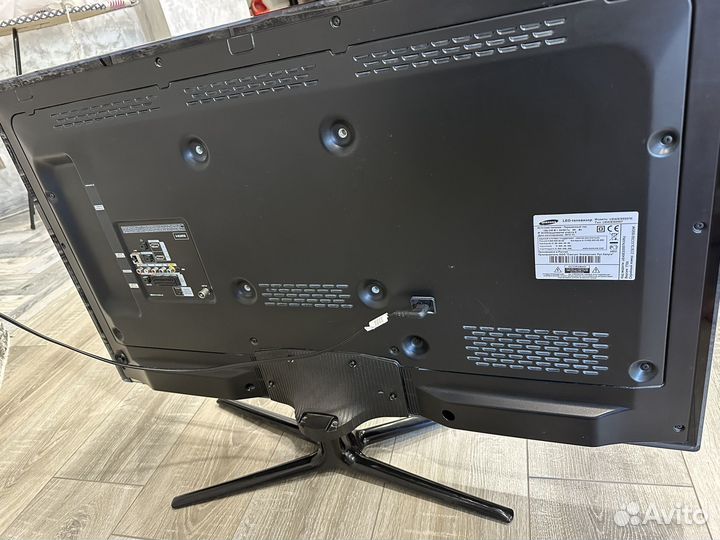Телевизор samsung SMART tv 40(UE40ES5557K)