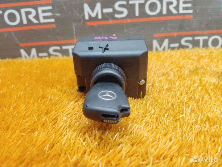 Замок зажигания Mercedes-Benz C-Class W203 272.920