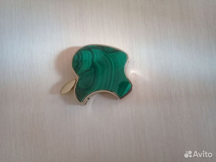 Подарок Газовая зажигалка Яблоко из малахита