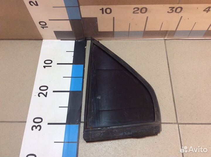 Стекло двери задней заднее правое Mitsubishi