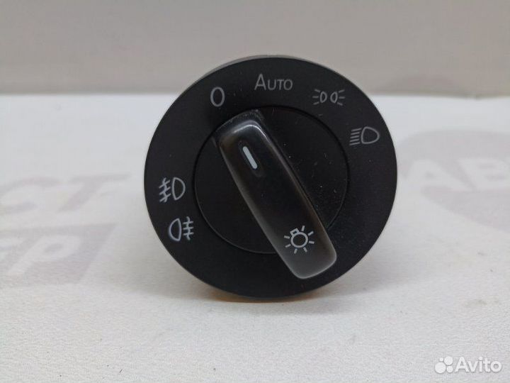 Блок управления светом Volkswagen Jetta A6 cfna