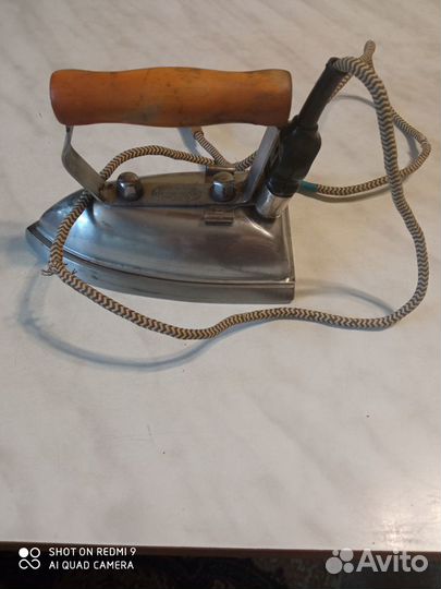 Утюг старинный