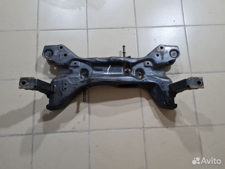 Передний подамник Volkswagen Polo 5