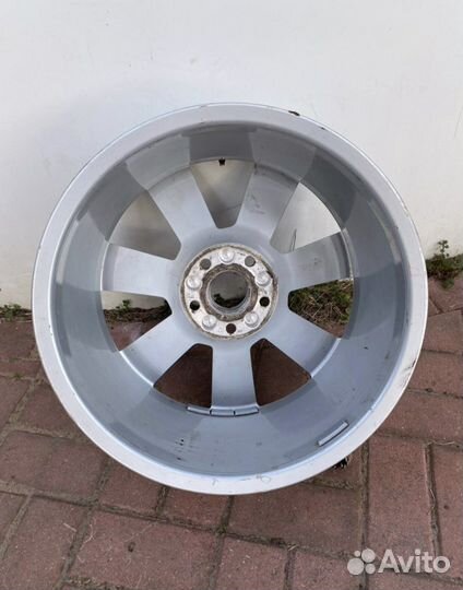 Audi r17 J7.5 ET45 5x112 4F0601025CB