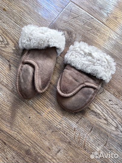 Варежки для малыша из овчины