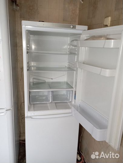 Холодильник двухкамерный indesit