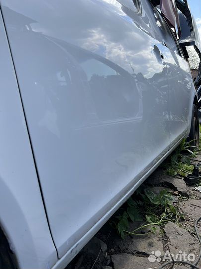 Левая передняя дверь Skoda fabia praktik