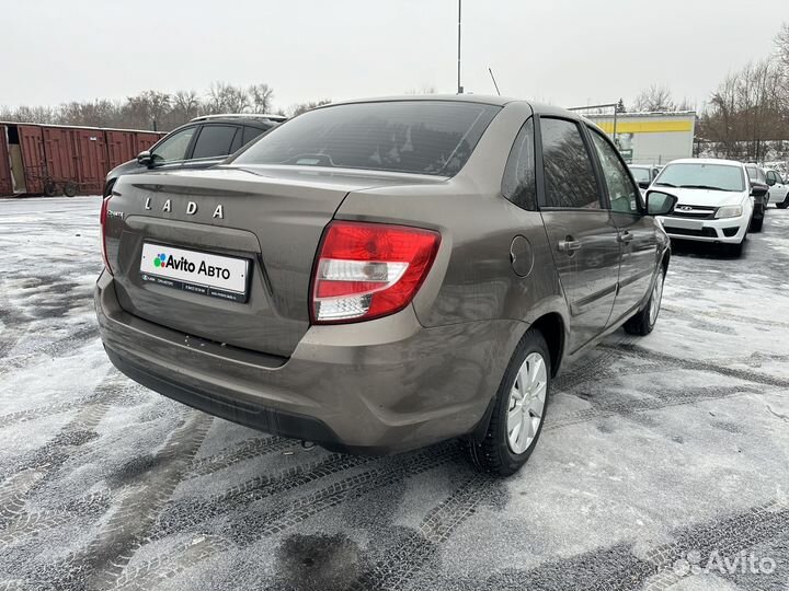 LADA Granta 1.6 МТ, 2022, 31 900 км