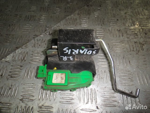 Замок двери Solaris (10-17) зад R 2 контакта б\у (арт. 814201R020)