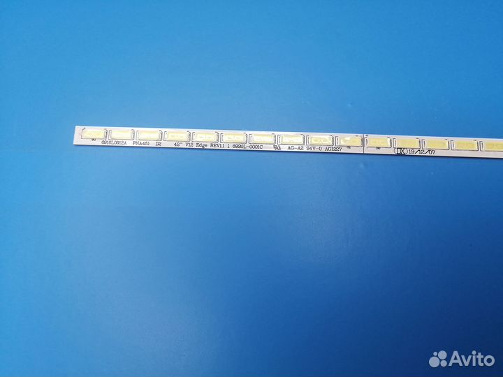 Подсветка для телевизора / 42LS570T