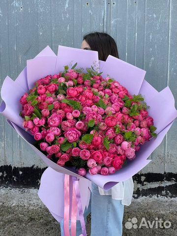 Букет из кустовых пионовидных роз, цветы