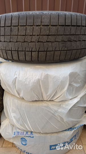 Gislaved Nord Frost 200 215/55 R17 27L
