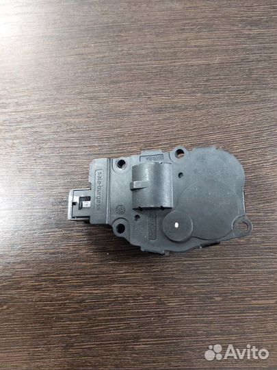 Моторчик заслонки печки Porsche Cayenne 958 3.6